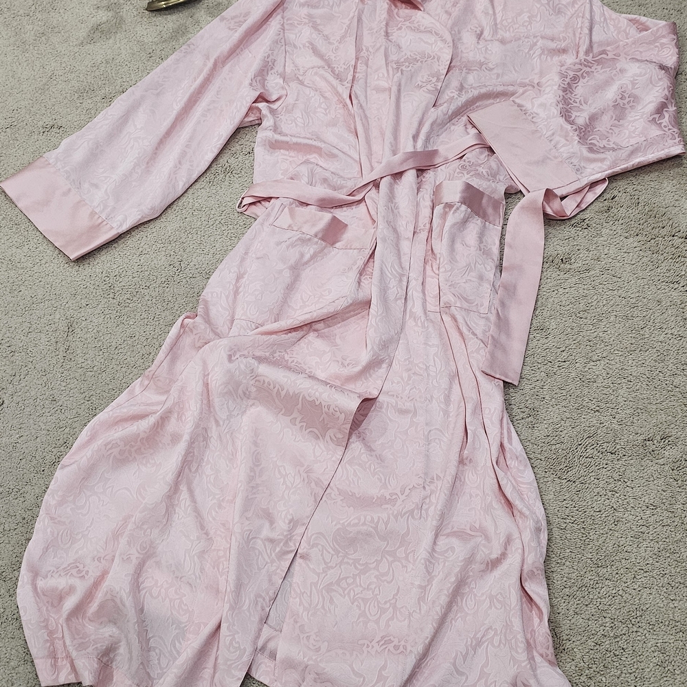 Vintage Gold Tag Victoria's Secret Blush Satin Robe